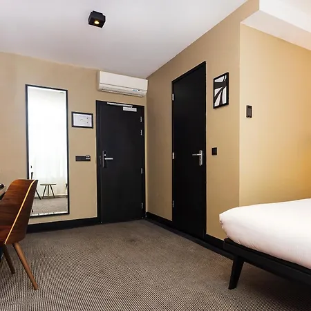 Huygens Place Hotel 4*