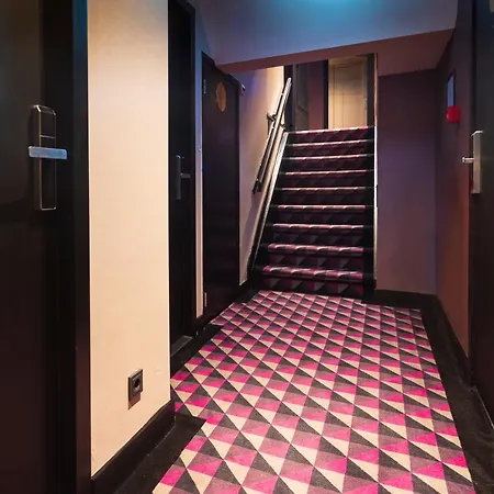 Huygens Place Hotel 4*