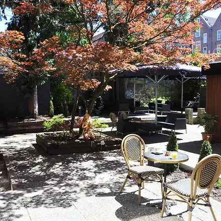 Hotel Huygens Place 4*