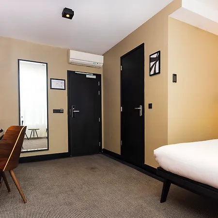 Huygens Place Hotel 4*