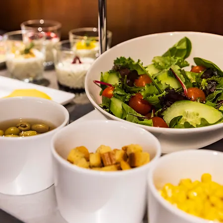 Huygens Place Hotel 4*