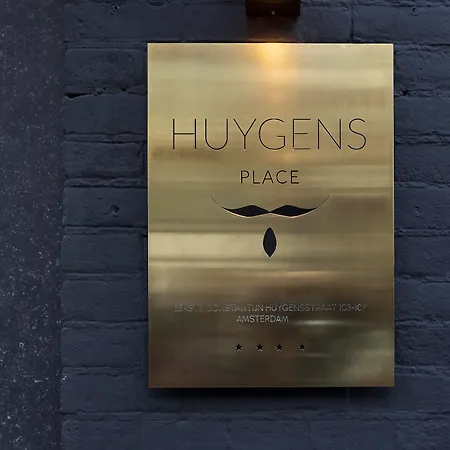 Huygens Place Hotel 4*
