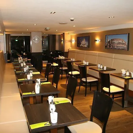 Huygens Place 4*