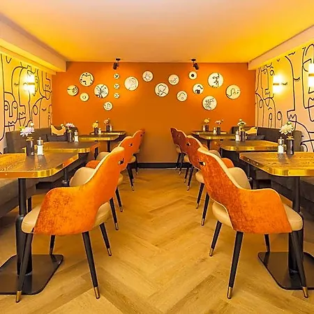 Hotel Huygens Place 4*