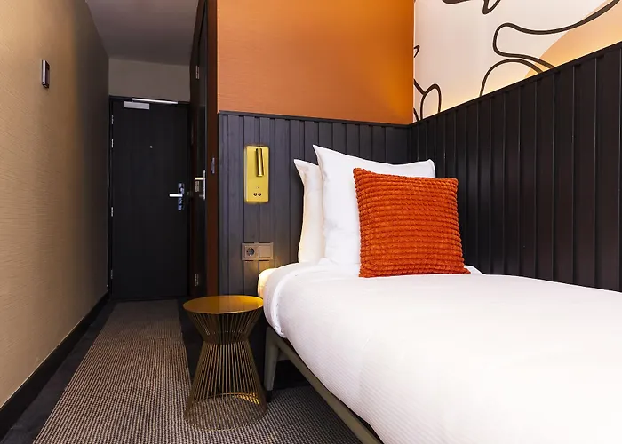 Huygens Place Szálloda