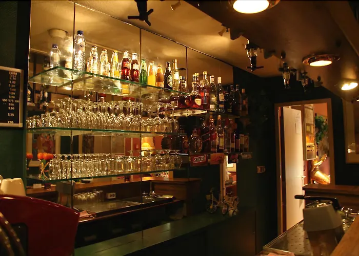 Huygens Place Szálloda 4*