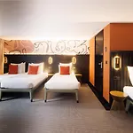 Отель Huygens Place 4*