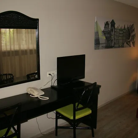Hotel Huygens Place 4*