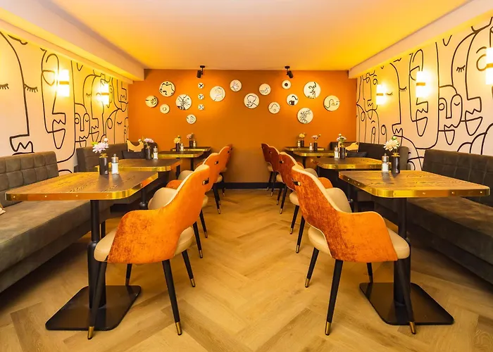 Huygens Place מלון